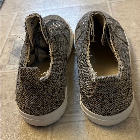 Corky Babalu Stylish Textured Sneakers with White Soles NWOT 7 - Picture 7 of 8